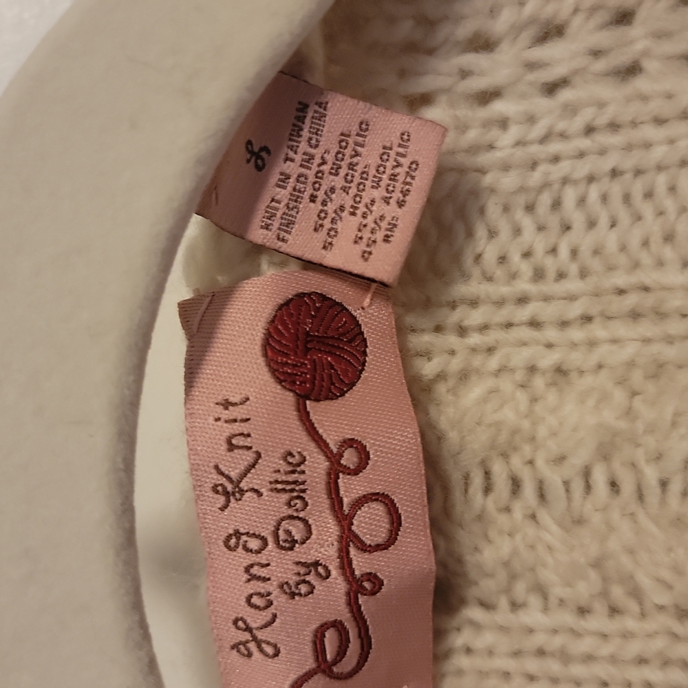 Hind knit by Dolly sweater size large beige